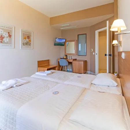 Sunset Hotel Xiropigado